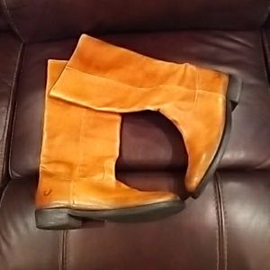 🎃🎃🎃WOMENS TRUE RELIGION BOOTS SIZE 8.5 LIGHT CAMEL COLOR